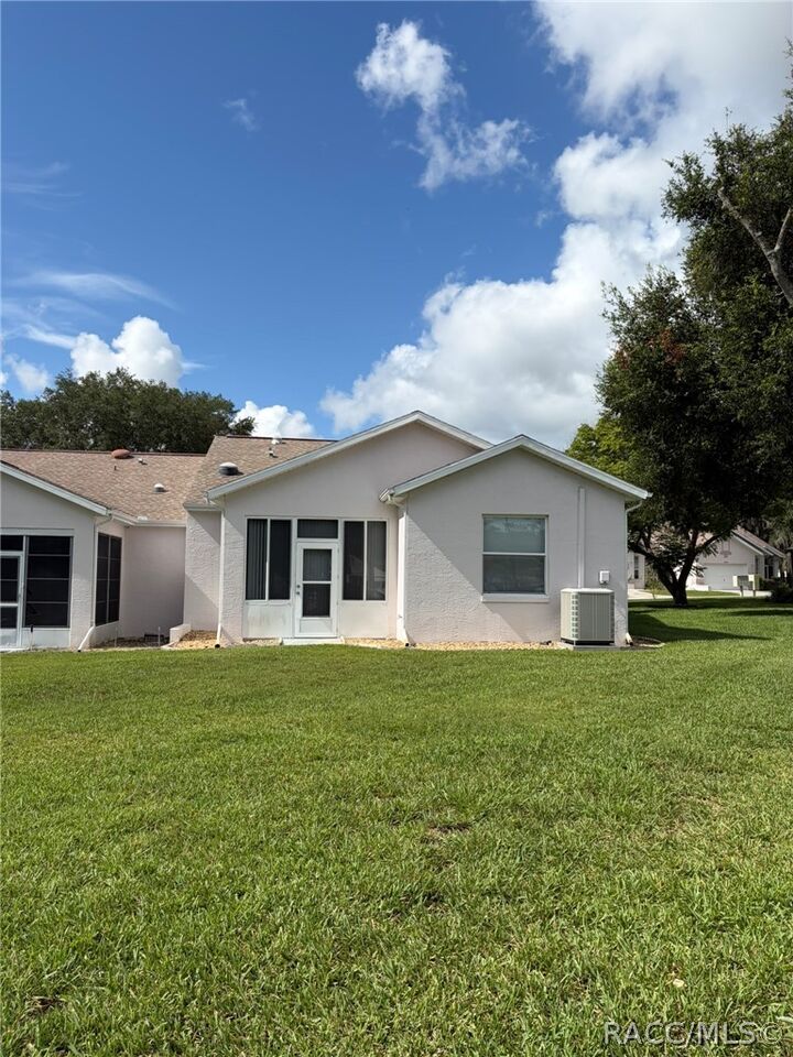 Property Photo:  6821 E Queensbury Lane  FL 34452 