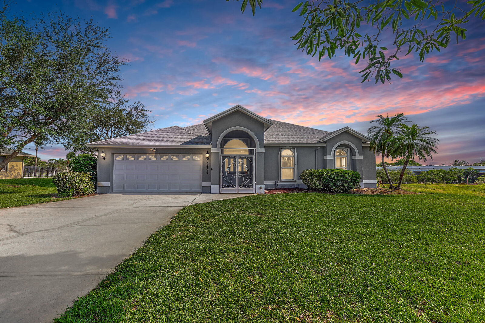 Property Photo:  2704 SE Eagle Drive  FL 34984 