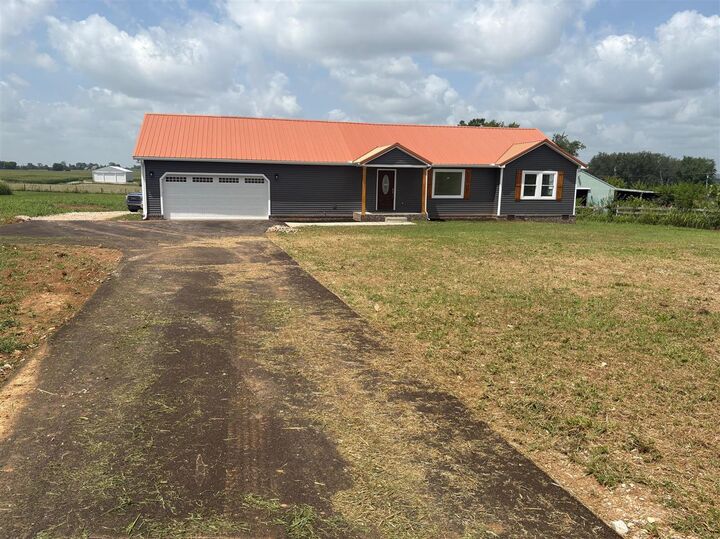 Property Photo: 261 Freeport Road KY 42101