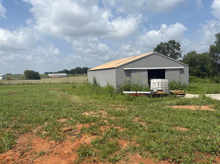 Property Photo: 261 Freeport Road KY 42101