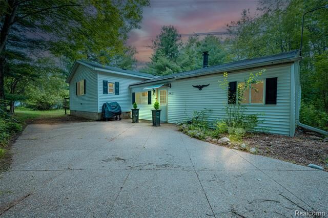 Property Photo:  945 N Hockaday Road  MI 48624 