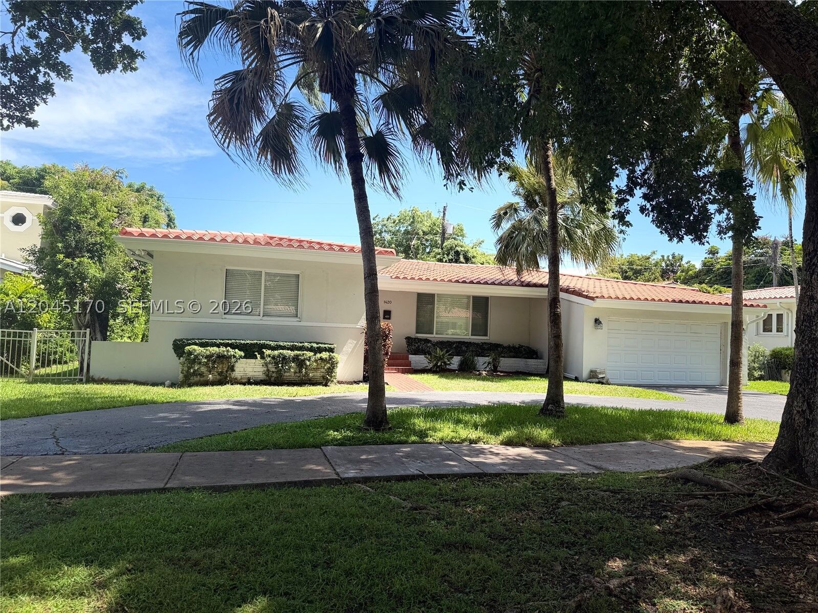 Property Photo:  1420 Baracoa Ave  FL 33146 