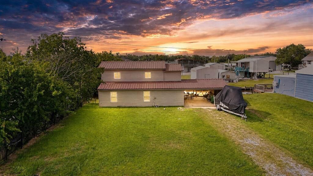 Property Photo: 1533 Property Road LA 70665