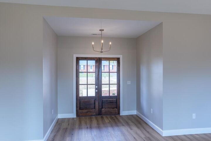 Property Photo:  806 Grand Ave  AL 35661 