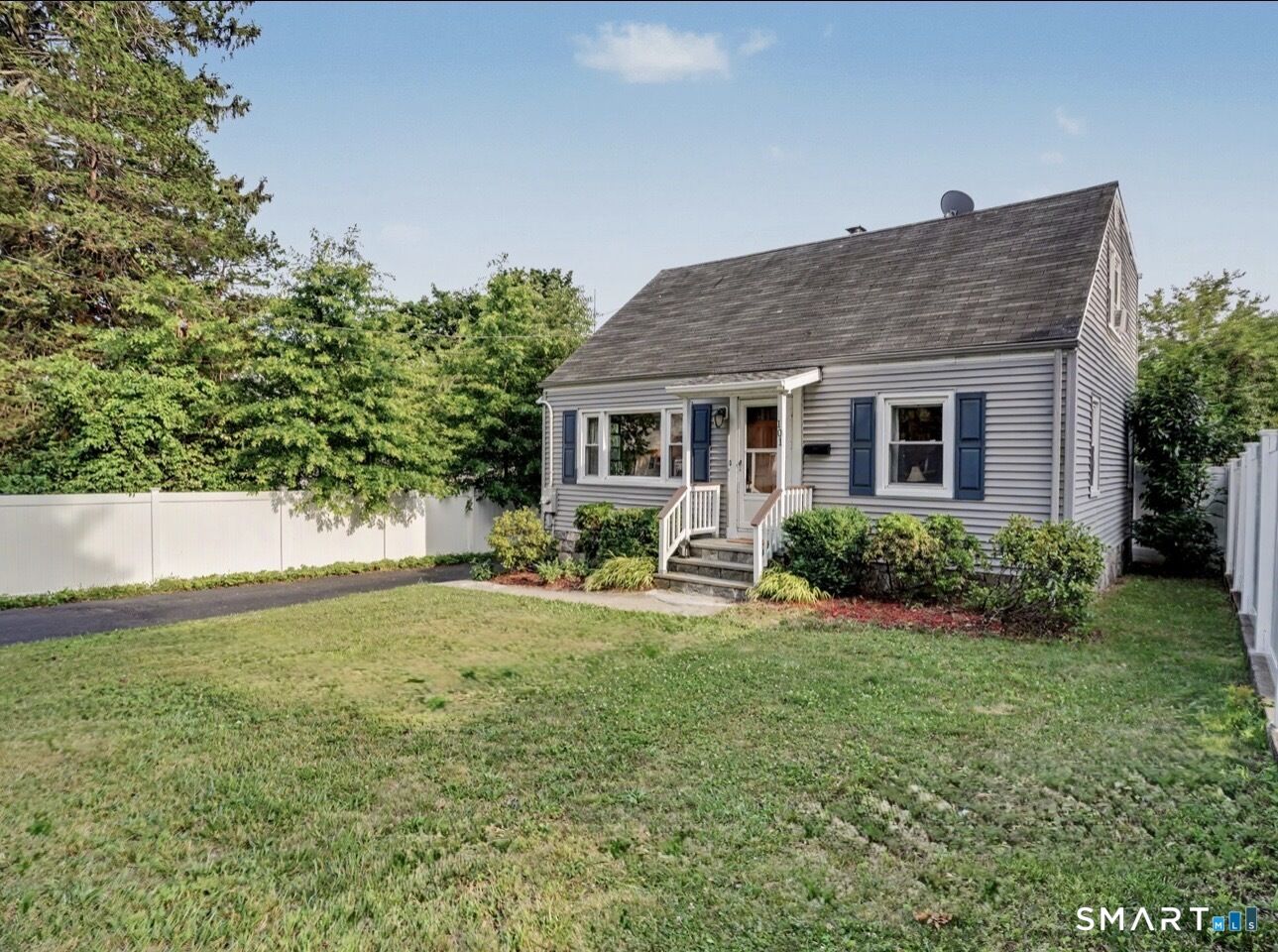 Property Photo:  101 Soundview Avenue  CT 06825 