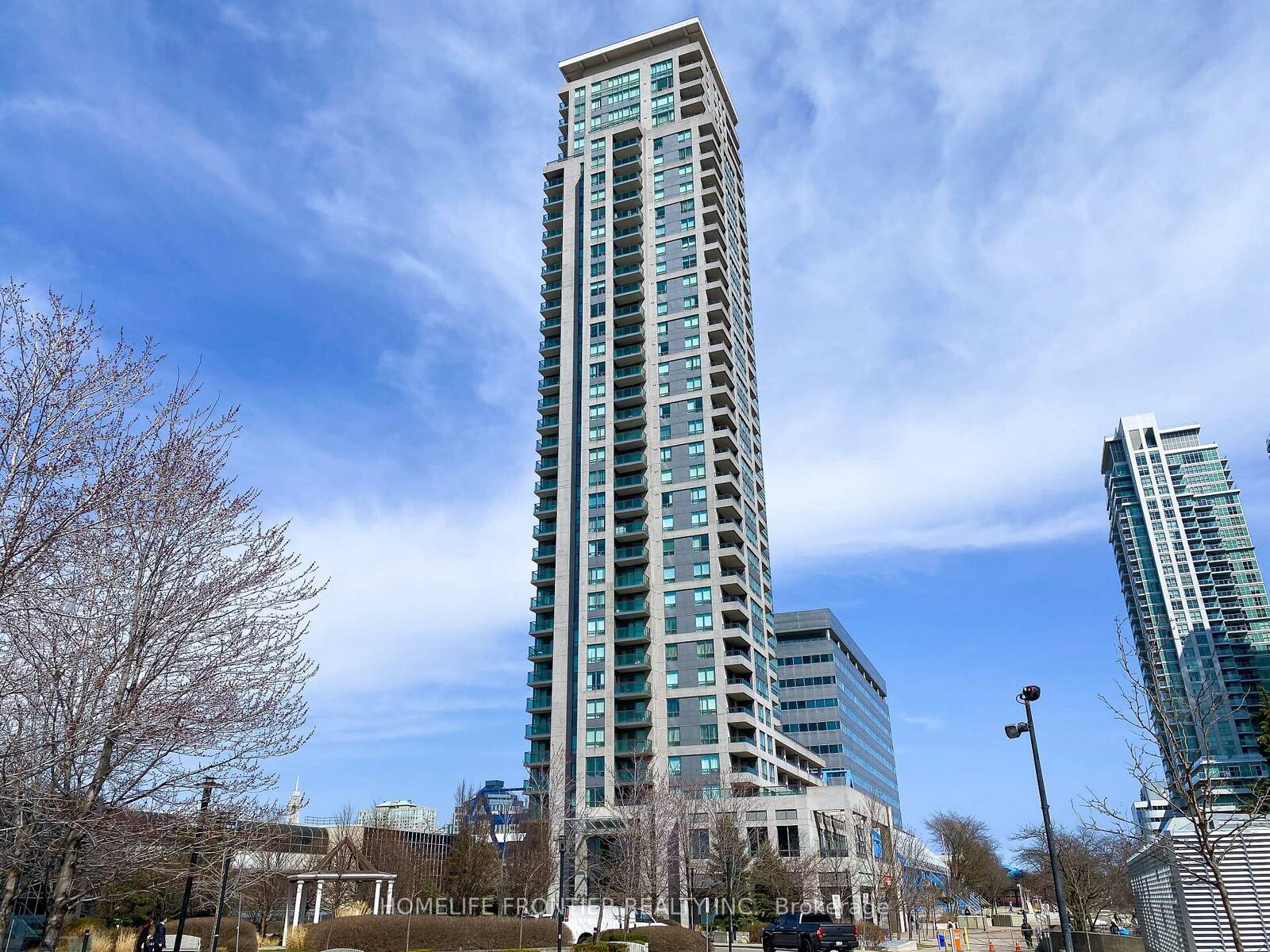 Property Photo:  60 Brian Harrison Way 2409  ON M1P 5J5 