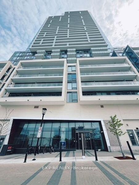 Property Photo:  7 Golden Lion Heights 44  ON M2M 2C1 