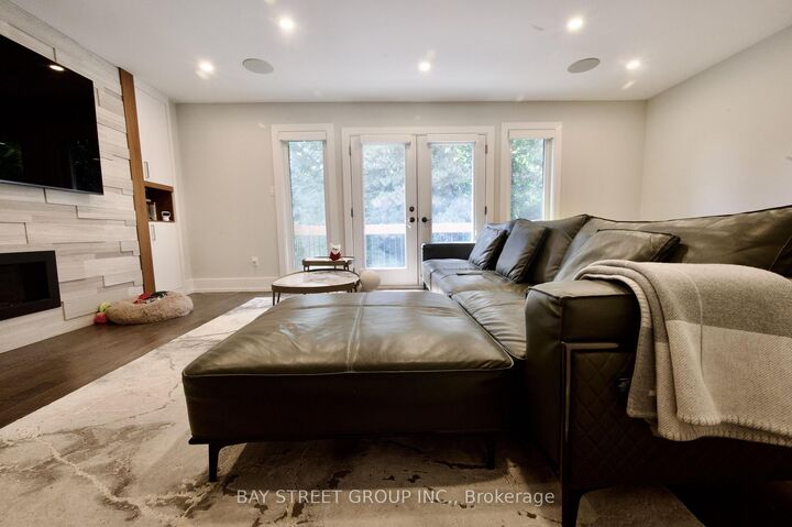 Property Photo: 22 Thurgate Crescent ON L3T 4G3