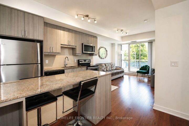 Property Photo: 9191 Yonge Street 218 ON L4C 1E2