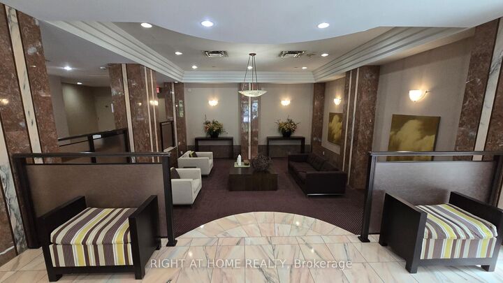Property Photo:  7 Broadway Avenue 311  ON M4P 3C5 