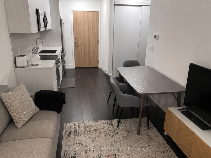 Property Photo: 3100 Keele Street 715 ON M3M 0E1
