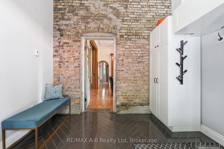 Property Photo:  84 Church Street N  ON N4X 1A3 