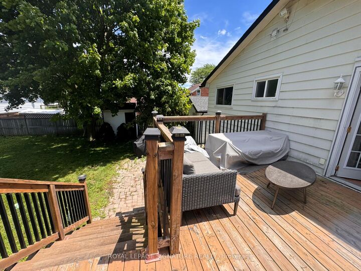 Property Photo:  279 Lakeshore Road S  ON L2M 1R9 