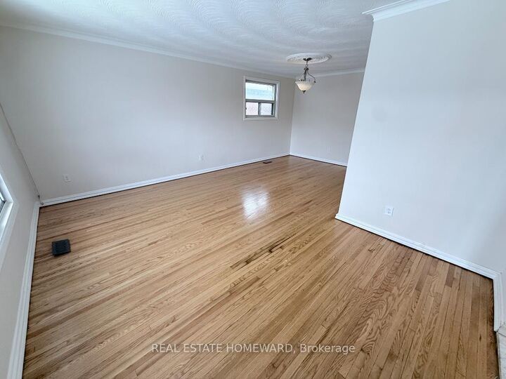 Property Photo: 7 Dunlop Avenue Main ON M1K 1K8