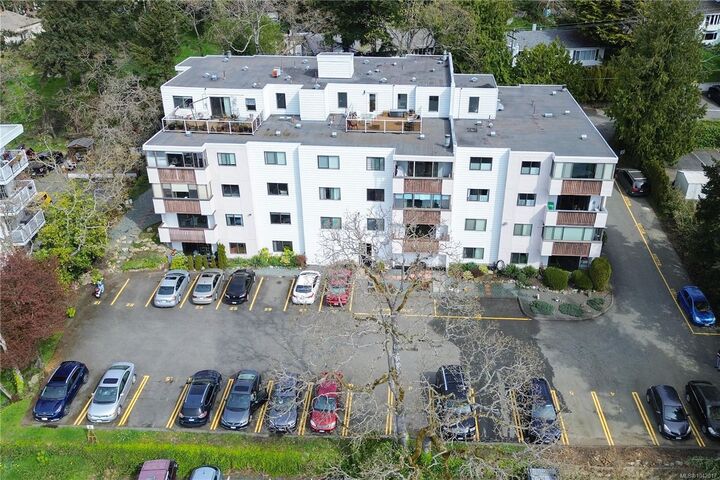 Property Photo:  614 Fernhill Pl #404  BC V9A 4Z1 