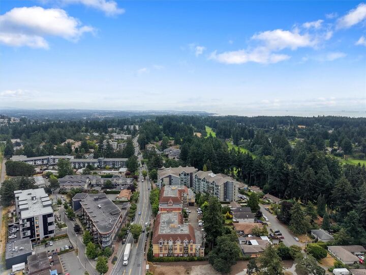 Property Photo:  663 Goldstream Ave #115  BC V9B 2W9 
