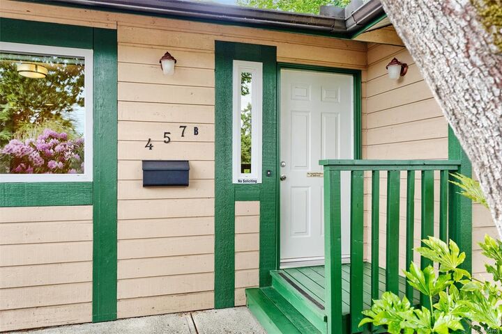 Property Photo: 457B Sue Mar Pl BC V9C 3E1