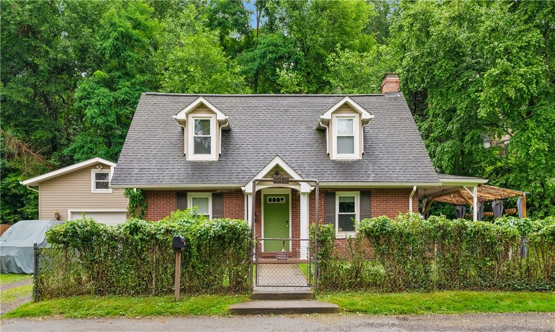 Property Photo:  448 Seldon  PA 15147 