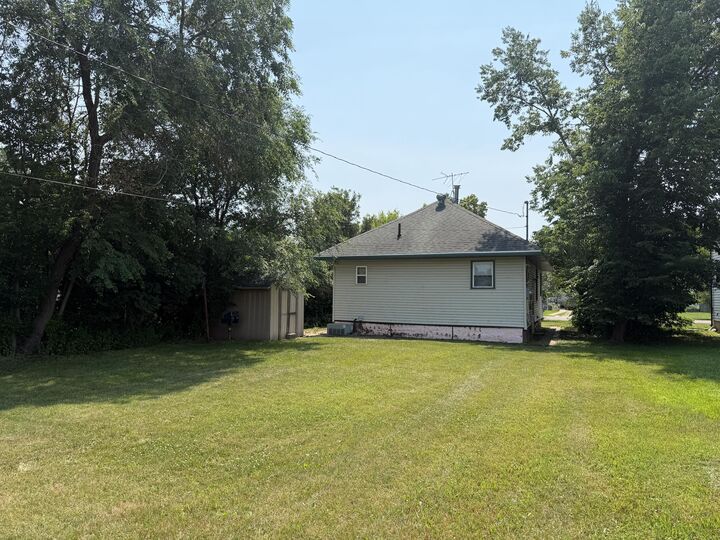 Property Photo: 1122 9th Avenue SD 57401