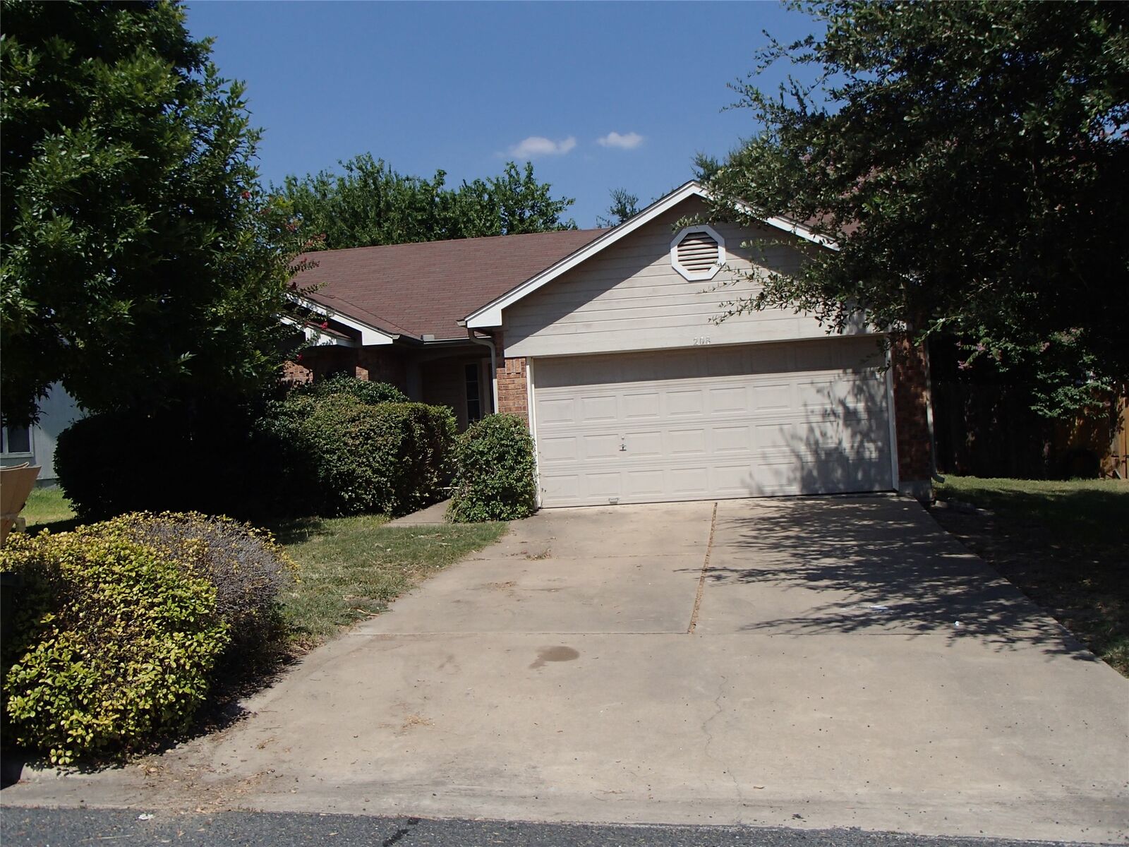 Property Photo: 208 Juniper Street TX 78626