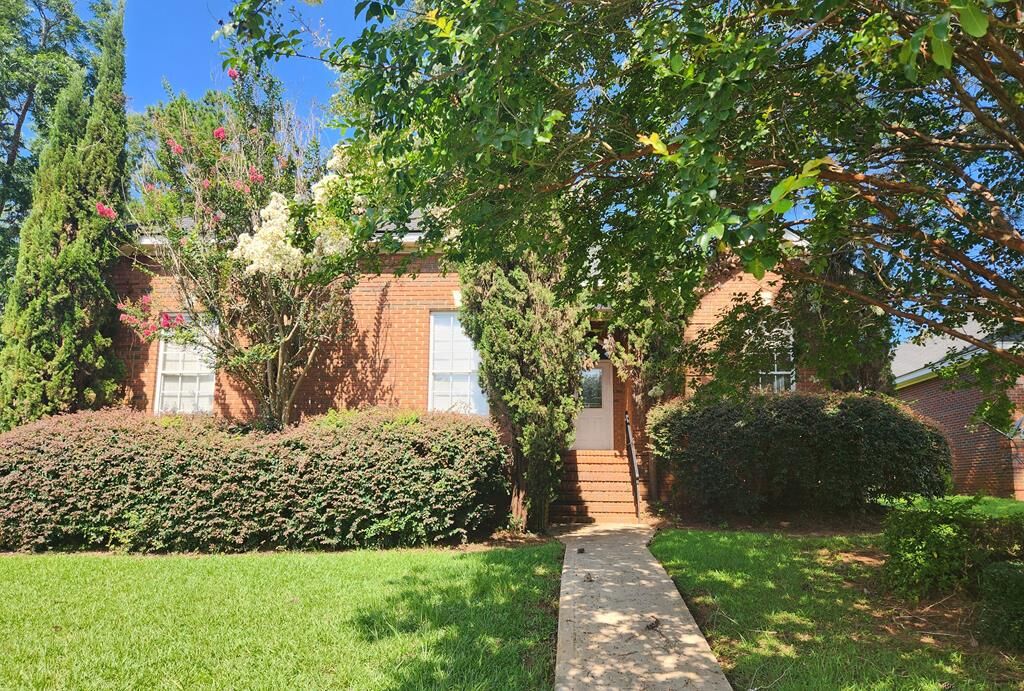 Property Photo:  1817 Regalwood Drive  GA 31721 
