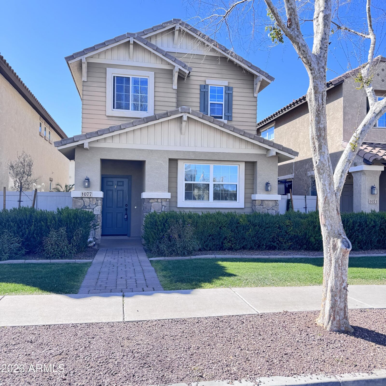 Property Photo:  1077 S Reber Avenue  AZ 85296 
