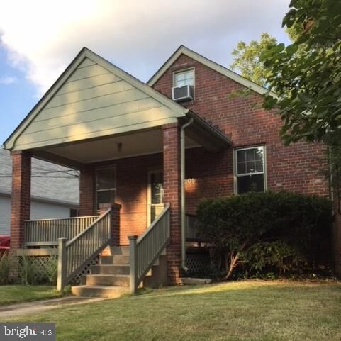 Property Photo: 505 S Highland Street VA 22204