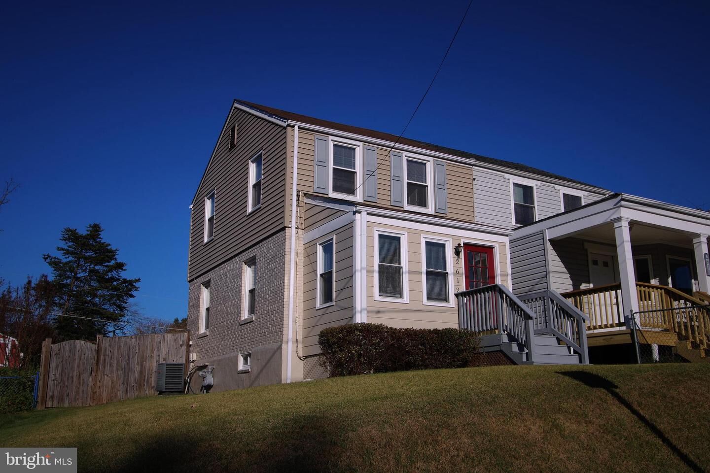 Property Photo: 2612 Jefferson Drive VA 22303