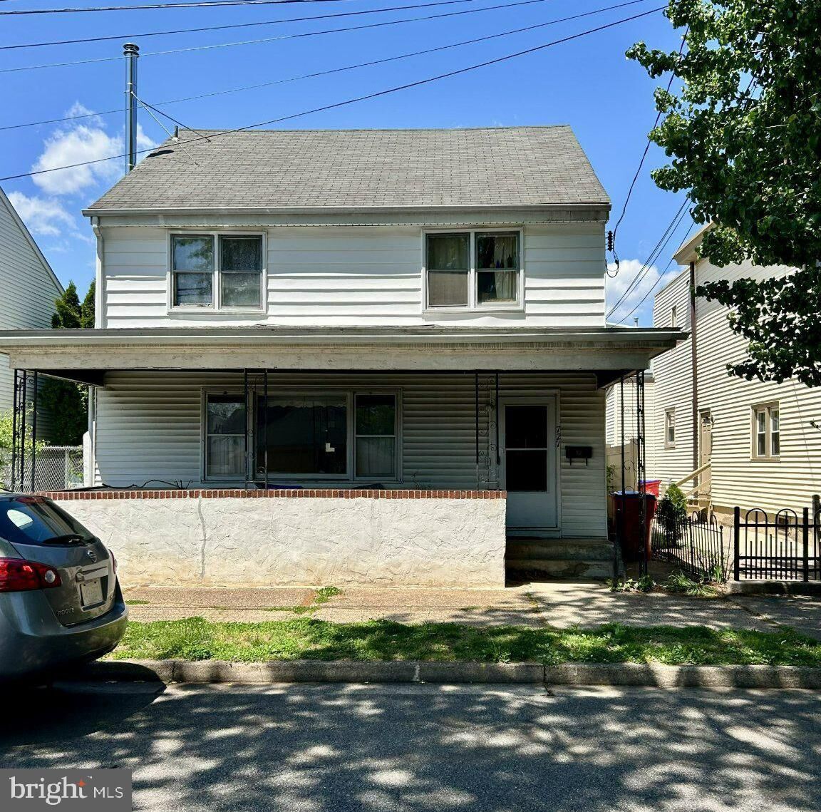 Property Photo:  727 Cedar Street  PA 19007 