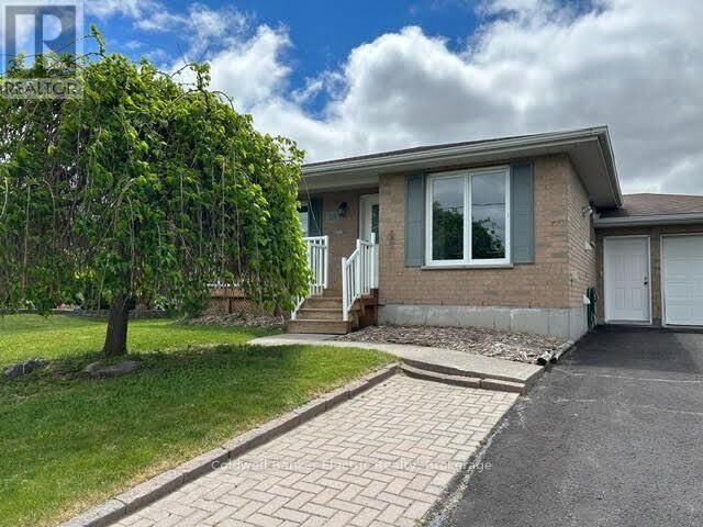 Property Photo:  329 Mary Street West  ON K9V 5X5 