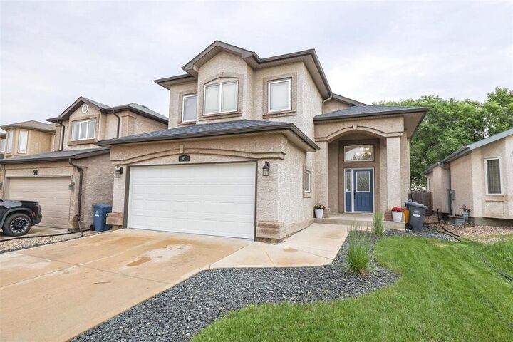 Property Photo: 95 Heartstone Drive MB R2C 3Z7