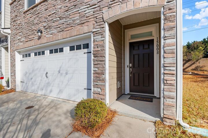 Property Photo:  15008 Holly Run Lane  NC 28277 