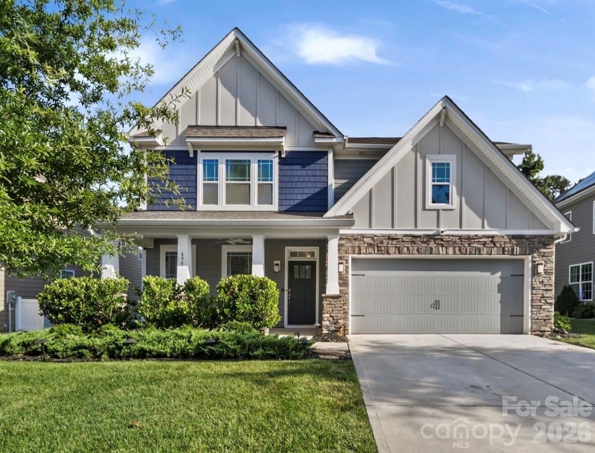 Property Photo:  695 Belle Grove Drive  SC 29710 