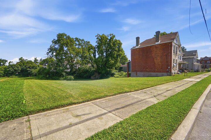 Property Photo: 1612 Brewster Avenue OH 45207