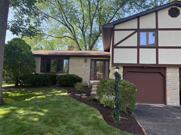 Property Photo: 1340 Norwell Drive OH 43220