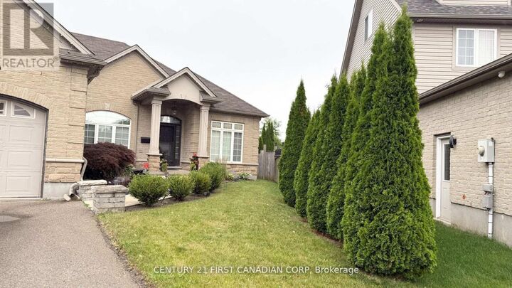 Property Photo: 1924 Foxwood Avenue ON N6G 0C5