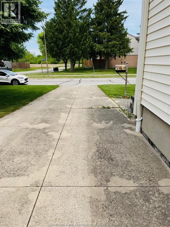 Property Photo: 89 Bruinsma Avenue ON N8A 5C5