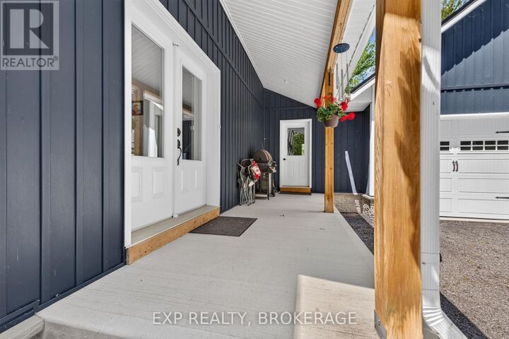 Property Photo: 3855 Hideaway Lane ON K0H 1H0
