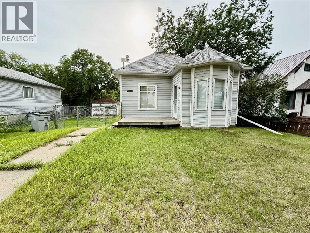 Property Photo:  5208 47 Street  AB T0B 3S0 