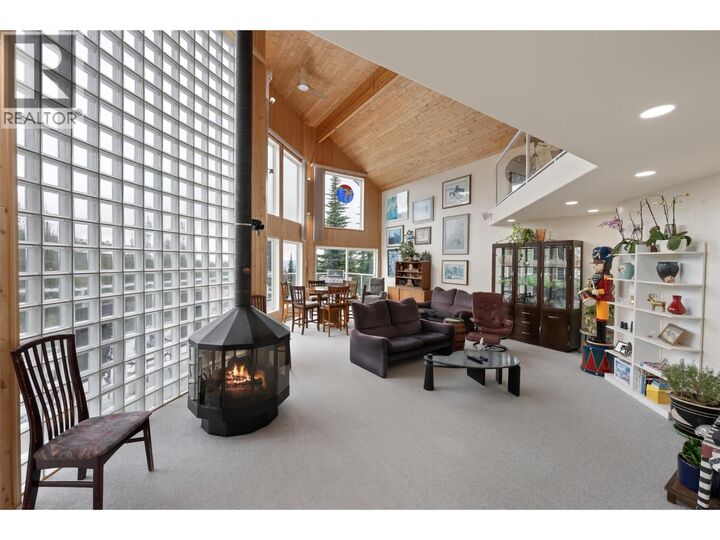 Property Photo: 200 Cougar Road BC V0H 1T0