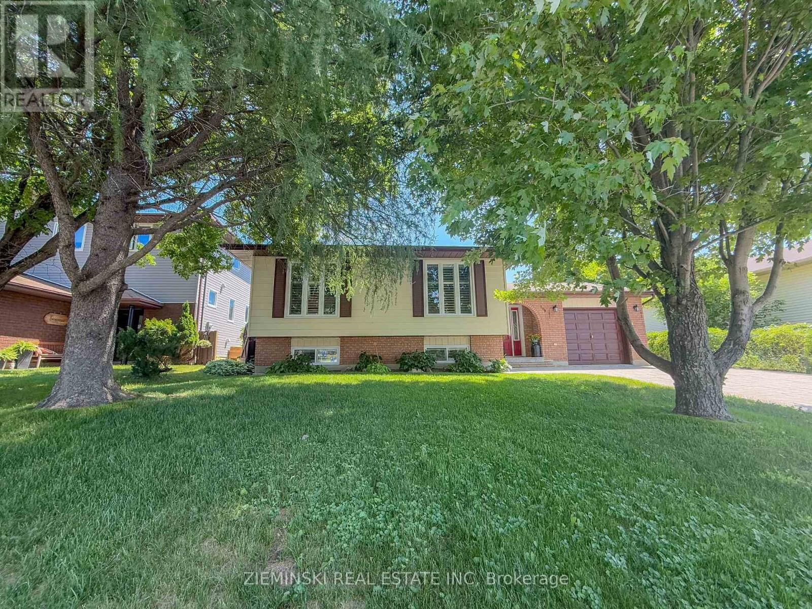 Property Photo:  199 Clement Avenue  ON P0N 1C0 