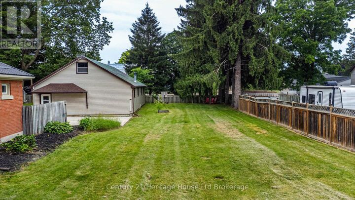 Property Photo:  152 Blandford Street Part 3  ON N0J 1M0 