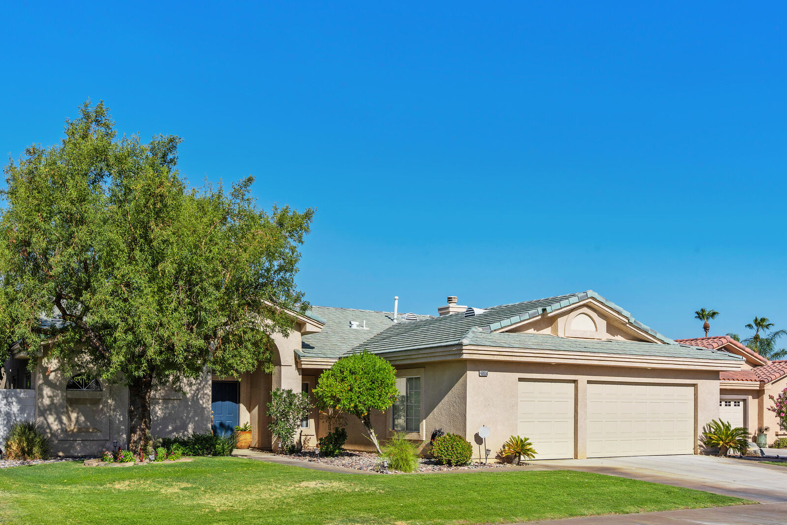 Property Photo:  40650 Cabana Court  CA 92260 