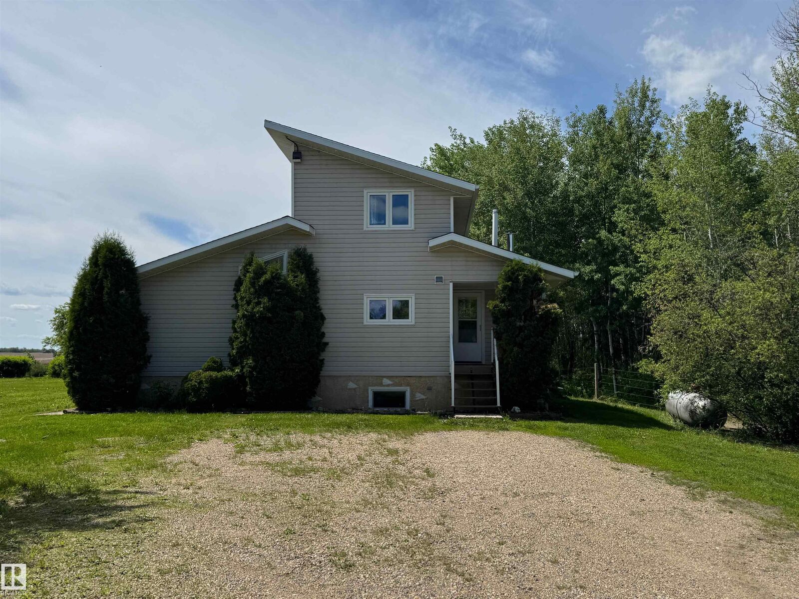 Property Photo:  59416 Rng Rd 94  AB T0A 3A0 