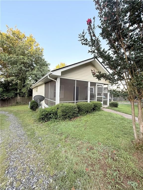 Property Photo: 330 Peach Orchard Road GA 30511