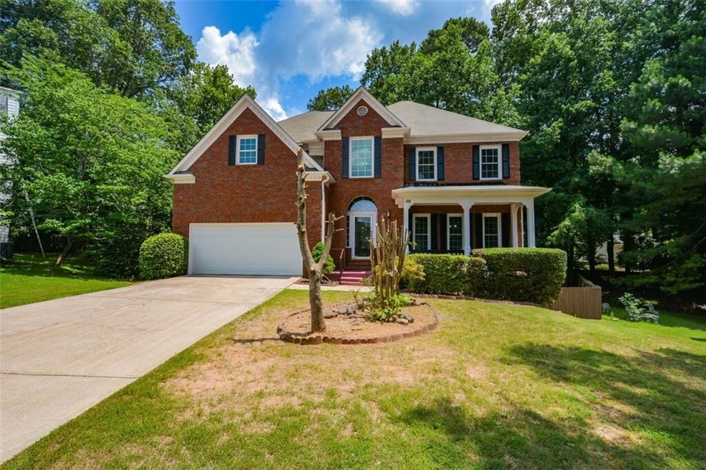 Property Photo:  125 Leeward Run Court  GA 30005 