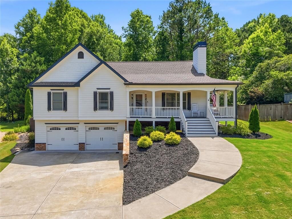 Property Photo: 114 S Mountain Brooke Drive GA 30107