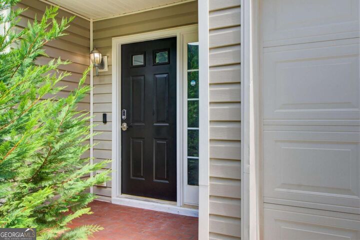 Property Photo:  2470 Stonegate Drive NW  GA 30101 