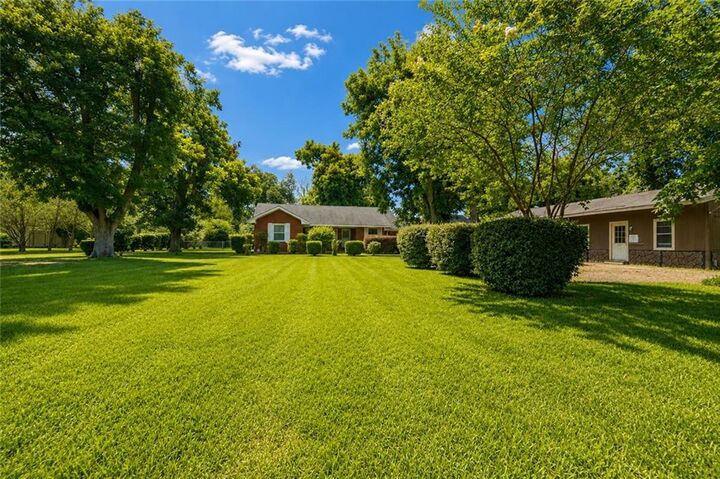 Property Photo: 6142 Masonic Drive LA 71301