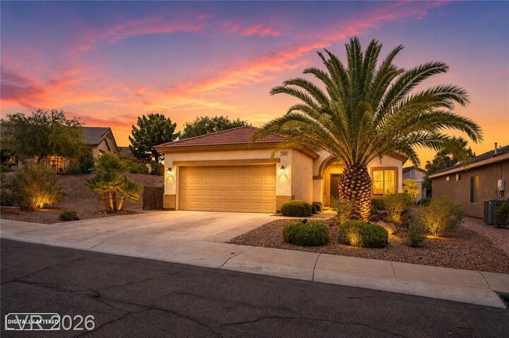 Universal Realty Associates